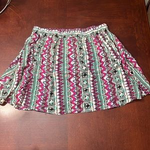 Forever 21 Aztec pattern skirt with pockets! Size L!